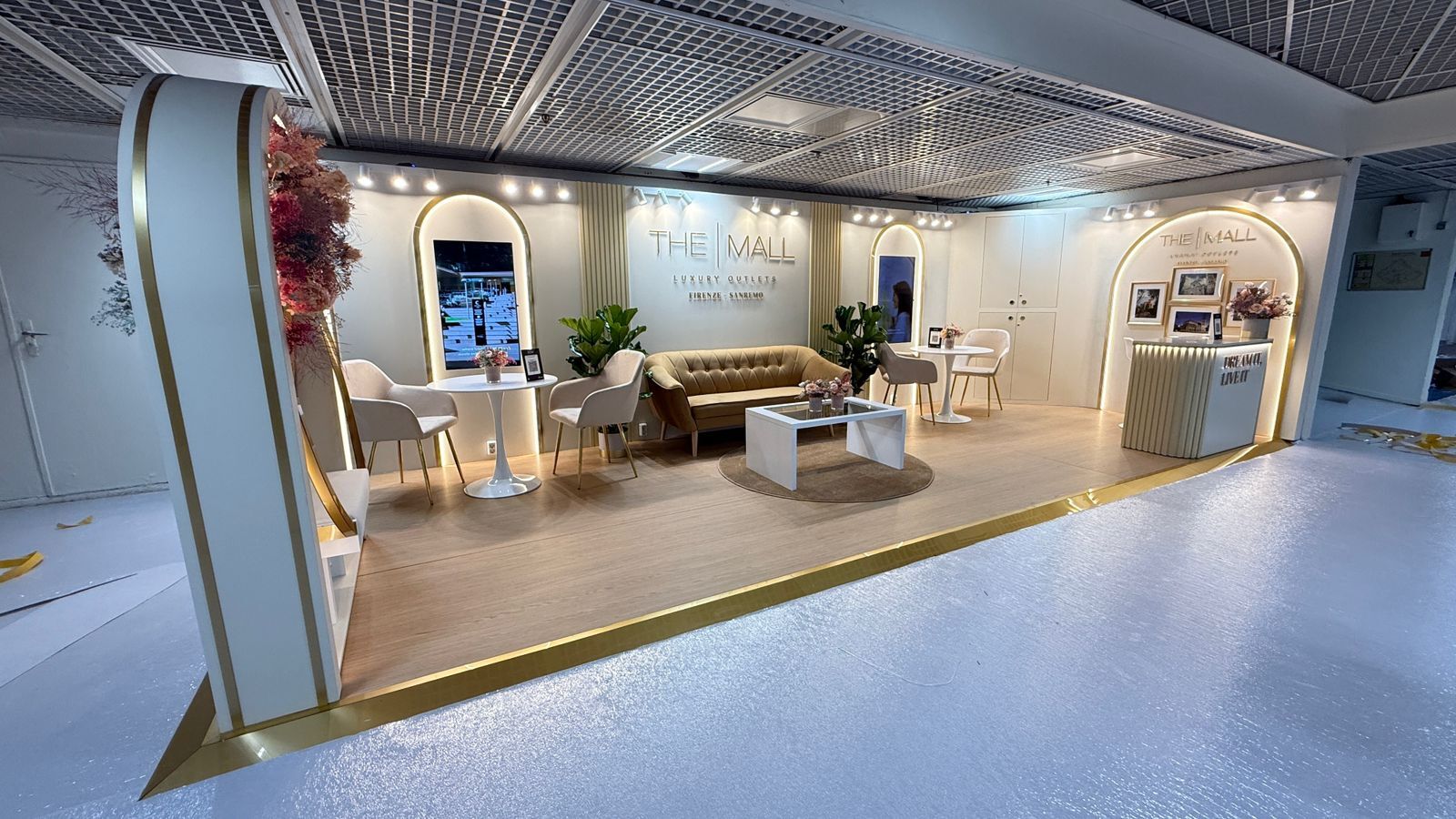 About Design Desk Visual